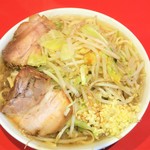 ラーメン二郎 - ラーメン＋野菜チョイ増しニンニク多め
