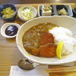 リゾム - カツカレー（800円）