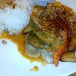 CAFE NADI - ルンダン サピ  インドネシア風の牛肉カレー煮込み