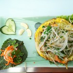 Mon Hue - バインコアイ