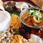 Spice&Dining KALA - ココナッツサンボルもあるよ！