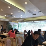 GOLDENTOP RESTAURANT - 内観