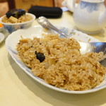 GOLDENTOP RESTAURANT - アワビ炒飯