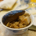 GOLDENTOP RESTAURANT - アワビ炒飯