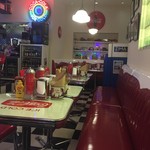 PENNY'S DINER - 