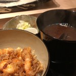 にい留 - 天丼・香の物・汁物