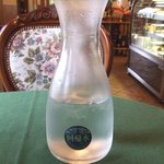 トラットリア ナトゥーラ - こだわりの水