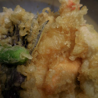 くし路 KITTE丸の内店 - 海鮮天丼；アップ