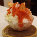 日光天然かき氷、鮫川村産ジャージー牛練乳、福島苺