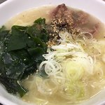 もつ焼き 栄司 - 牛すじラーメン 900円