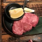 大衆焼肉ホルモン 溝の口 ひゃくてん - 厚切り牛タン