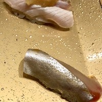 SUSHI TOKYO TEN、 新宿ニュウマン店 - 寒鰤/縞鯵