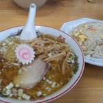 中華そば ますや - チャーハン（510円）と共に中華そば♪