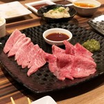 Yakiniku Oshi Wara - 