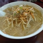 進来軒 - 味噌ラーメン(胡椒、七味唐辛子タップリ)