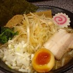 丸新らぁめん - 濃厚ラーメン　\650.-　ねぎ増し　+　\200.-