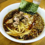 太尊 - 角切りチャーシュゥ麺