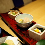 舞 - 冬菜と栗麩の煮浸し・ 助子と高野豆富のオランダ煮・天然若布と蟹の生姜酢