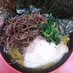 横濱家系ラーメン 勝鬨家 - ラーメン並＋極上のり・きくらげ増し