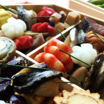 あじ彩　真 - 幸福がお重のかたちをしているならきっとこんな風。日本料理に日本酒が合うのは至極当然。無限に呑める。