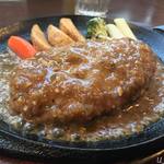 西洋食堂 - ガーリックハンバーグ定食950円