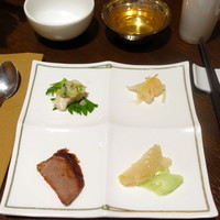 中国飯店 紫玉蘭 - 上海蟹Aコース、前菜4種
