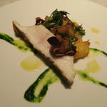 オルグイユ - 30年1月　相模湾イシナギ　3種人参・北海道春菊　柚子とイシナギソース、春菊ピュレ