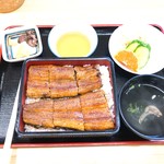 【2017年10月】うな重＠2,800円、提供時。