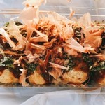 Takoyaki Fuuten - たこ焼き　ソース　ガーリックパウダー　マヨネーズ付き