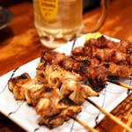 立飲み たきおか - カシラ、ナンコツ、レバーを一気に。