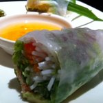 タイ ベトナム料理 GreeN - ずわい蟹とアボガドの生春巻き