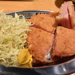 大衆酒場ナツメロ - 手仕込み重ねハムカツはミルフィーユ風でした