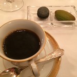 Tsunamachi Mitsui Kurabu - 「コーヒー」！
      デザートは別腹を体験です。
      素敵なお食事とサービス、ありがとう。
