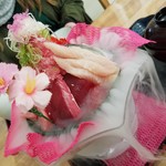 みなと市場 小松鮪専門店 - 名物「山鉾丼」