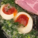 丸鶏 白湯ラーメン 花島商店 - 煮玉子(´ω｀(´ω｀)