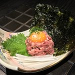 飛び牛出汁焼肉 舌賛 - うる寅 GEMS大門店(東京都港区芝大門)生タンユッケ 1500円