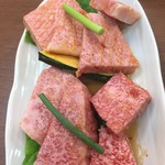 和王ヒウチと神戸牛カイノミ