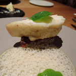 LIAISON - 島根県産天然真鯛のポワレ
      ソース・コキャージュ
      