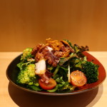 こころや - 地ダコとブロッコリーのガーリックサラダ