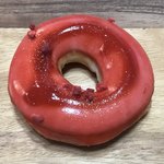クリスピークリームドーナツ - ラッキーストロベリーリング
