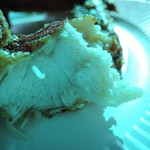 皮はカリっ、肉はやわらかく、プリっと弾力がある 噛み切り易く、繊維がプツプツ小気味良い。