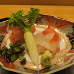 日本料理 太月 - 30年1月　お造り　銚子カジキ、鹿児島鯛　青味大根、紫芽