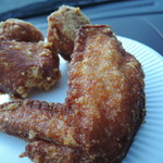 ジュワッと肉汁が溢れ、アツアツで舌を驚かす キラリと輝く美しき肉汁！(*>∀<) 　 けしからん！けしからんな！(*`ω´)