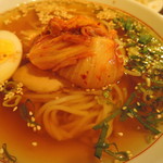 天心軒 - ゴクゴク飲んじゃう、異常に素直なスープ！ 　吸　引　力　が　変　わ　ら　な　い　冷　麺！ 　 　別 府 冷 麺 は 飲 み 物 な の で す ！(*ﾟ∀ﾟ)　