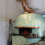 BANCO 窯烤披薩 自製生麵 - イタリアから船で運ばれてきた、ハンドメイドの薪窯