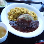 東京亭 - カレーピラフ＆ハンバーグ