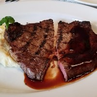 37 Steakhouse & Bar - 