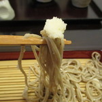 蕎茶亭まるやま - 辛み大根は蕎麦切りの香りの邪魔しません