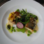 E.Bu.Ri.Ko - 鮮魚のポワレ　あまだい・すずき（魚か肉を選びます）