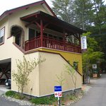 E.Bu.Ri.Ko - 黄色が可愛いお店です